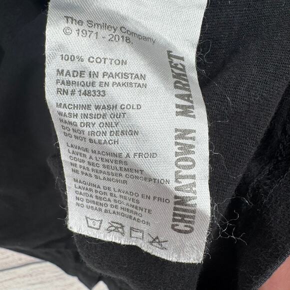 Chinatown Market x Smiley Psychic Palm Reader T-Shirt Adult Medium Black - Picture 6 of 9